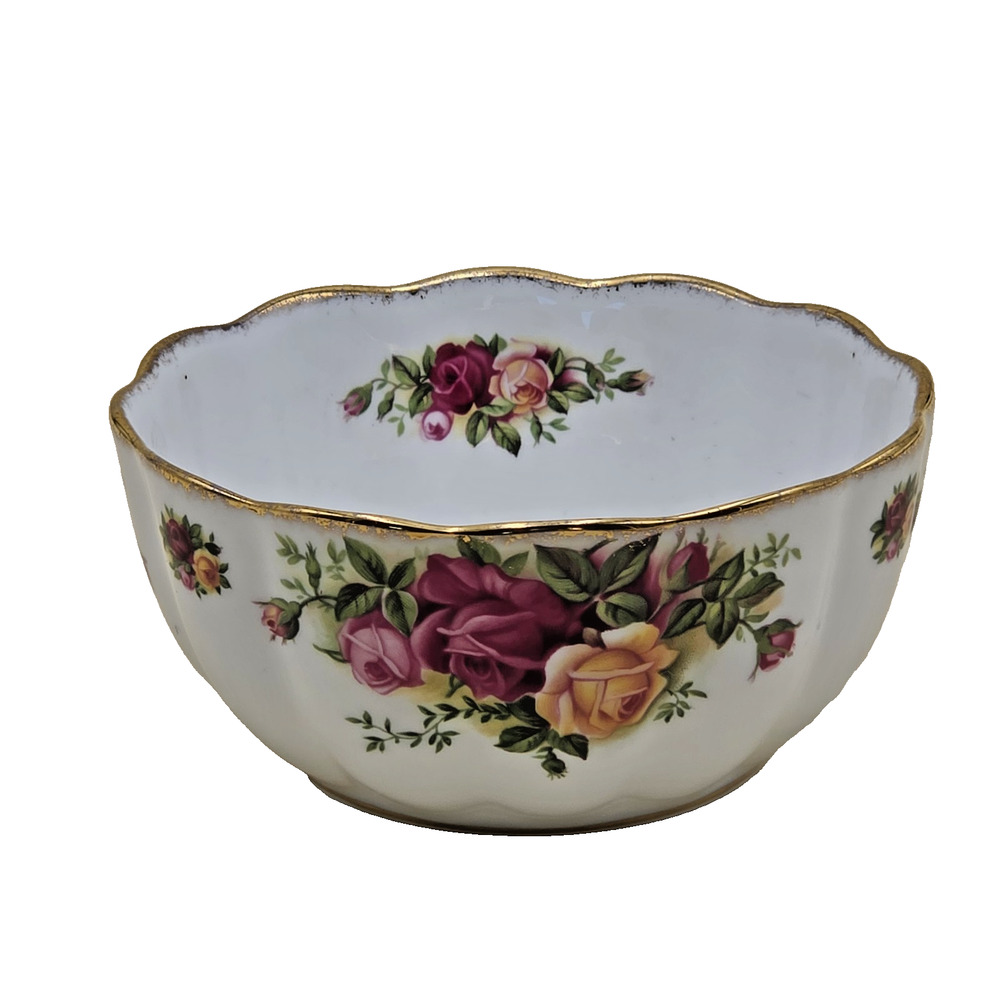 Royal Albert Old Country Rosed Scalloped Petal Bowl England 1962 Backstamp 4.5"